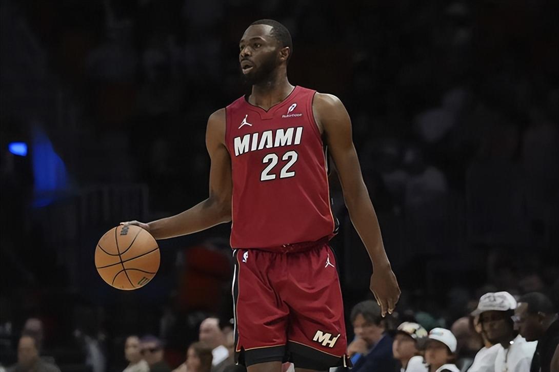 公牛鏖战热火,浓眉哥刷新纪录 公牛鏖战热火,浓眉哥刷新纪录