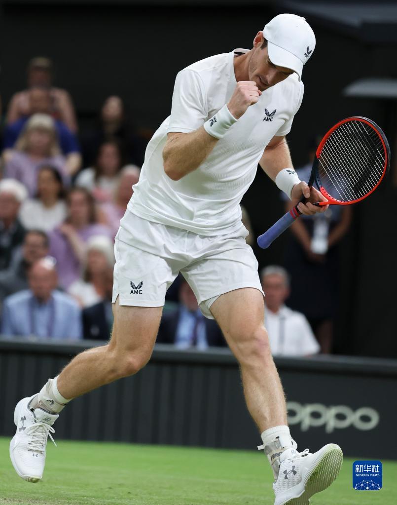 联合杯翻盘温网，西西帕斯带队取胜