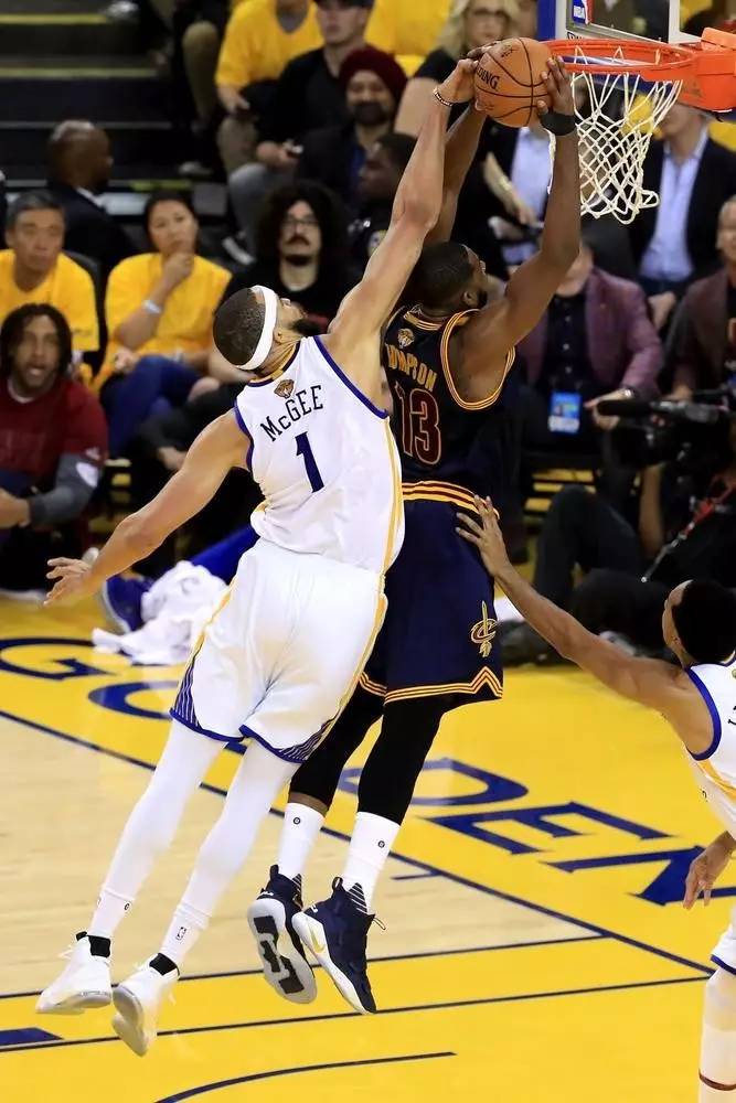 红牛二队完胜威廉姆斯,皮亚斯特里高光表现 红牛二队完胜威廉姆斯,皮亚斯特里高光表现