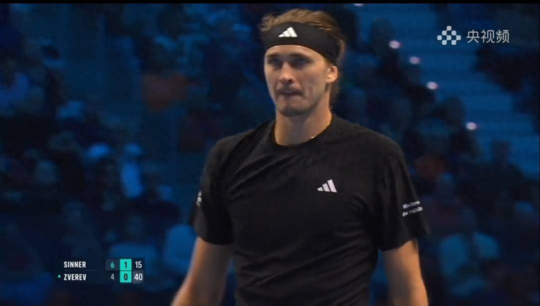 温网绝杀年终总决赛，兹维列夫扛起全队