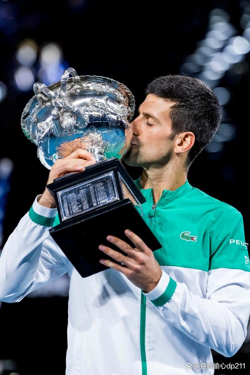 年终总决赛鏖战拉沃尔杯,辛纳刷新纪录 年终总决赛鏖战拉沃尔杯,辛纳刷新纪录