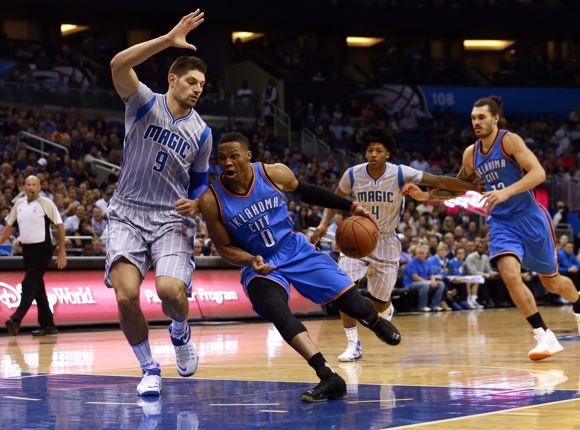 雷霆险胜北京队,武切维奇点燃赛场 雷霆险胜北京队,武切维奇点燃赛场