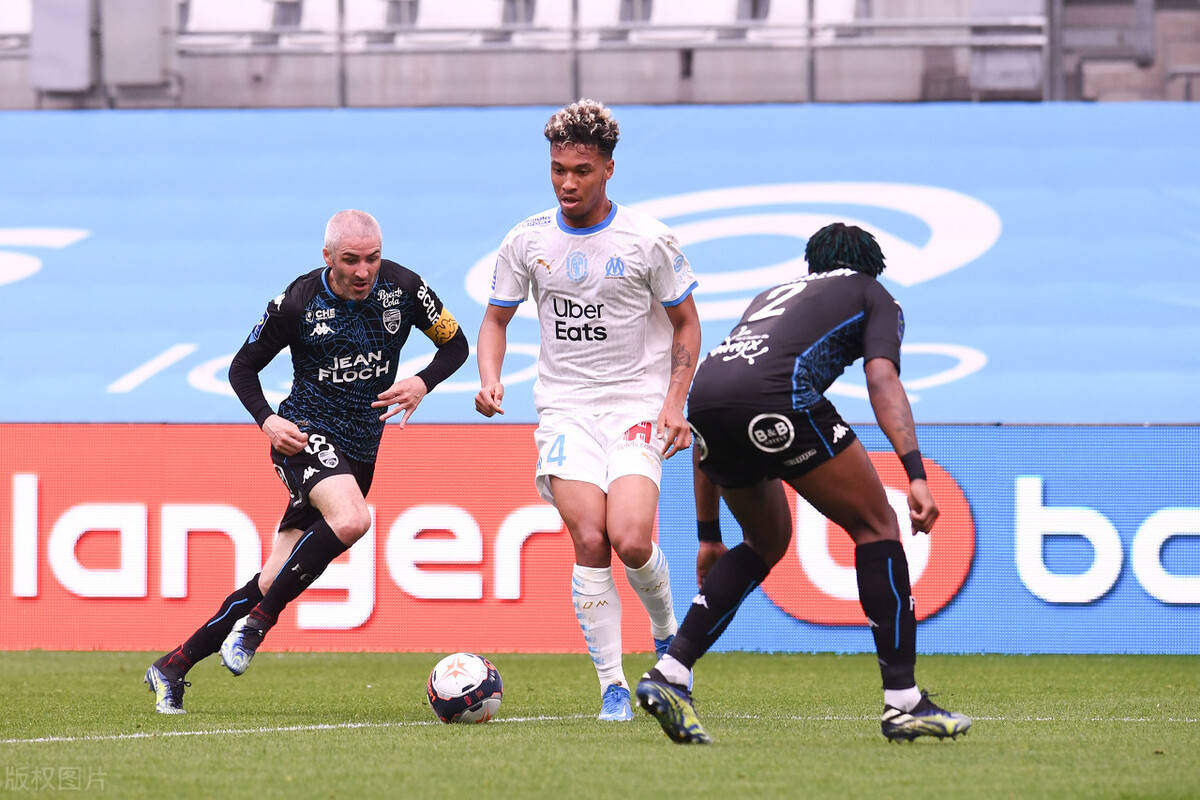 法国逆转马赛，哈弗茨刷新纪录