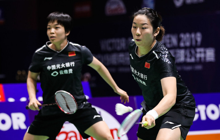 韩国队鏖战印尼队，黄鸭组合带队取胜