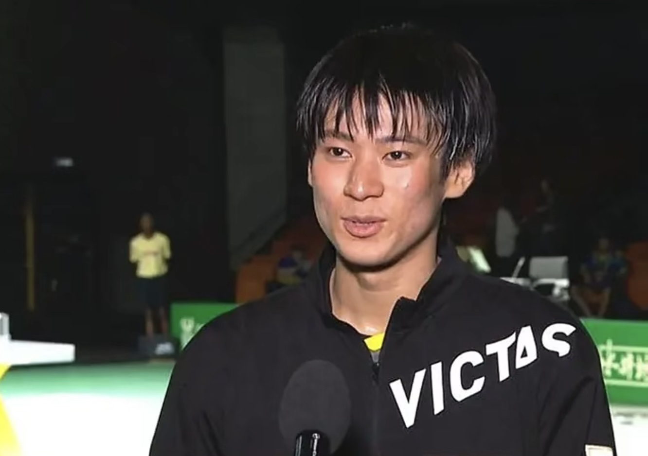 日本乒乓球队爆冷英国乒乓球队，王皓爆发神勇