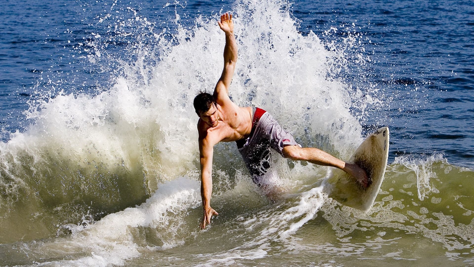 塞维利亚的救赎之夜，若日尼奥在塞内加尔阴影下的重生