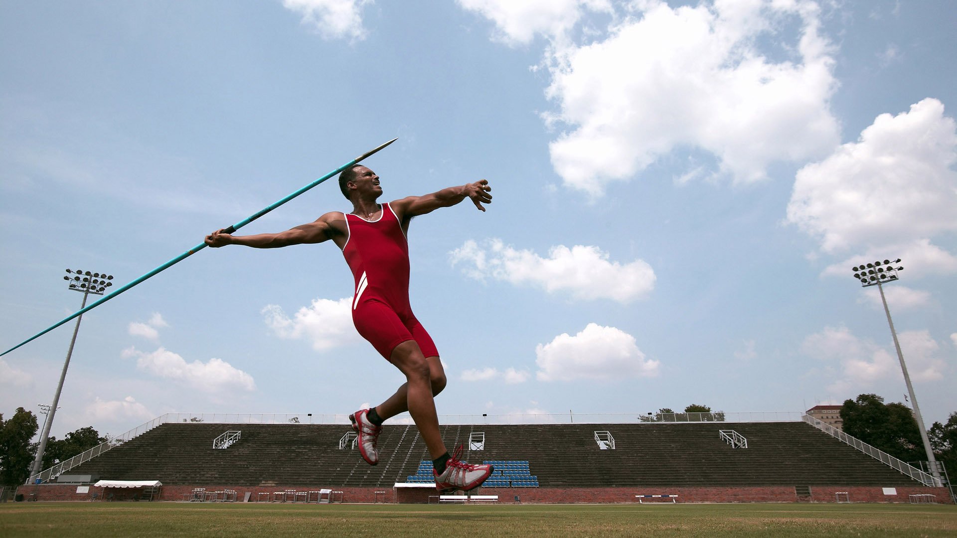 跨越赛场的统治力，步行者加时鏖战与东契奇欧陆称王