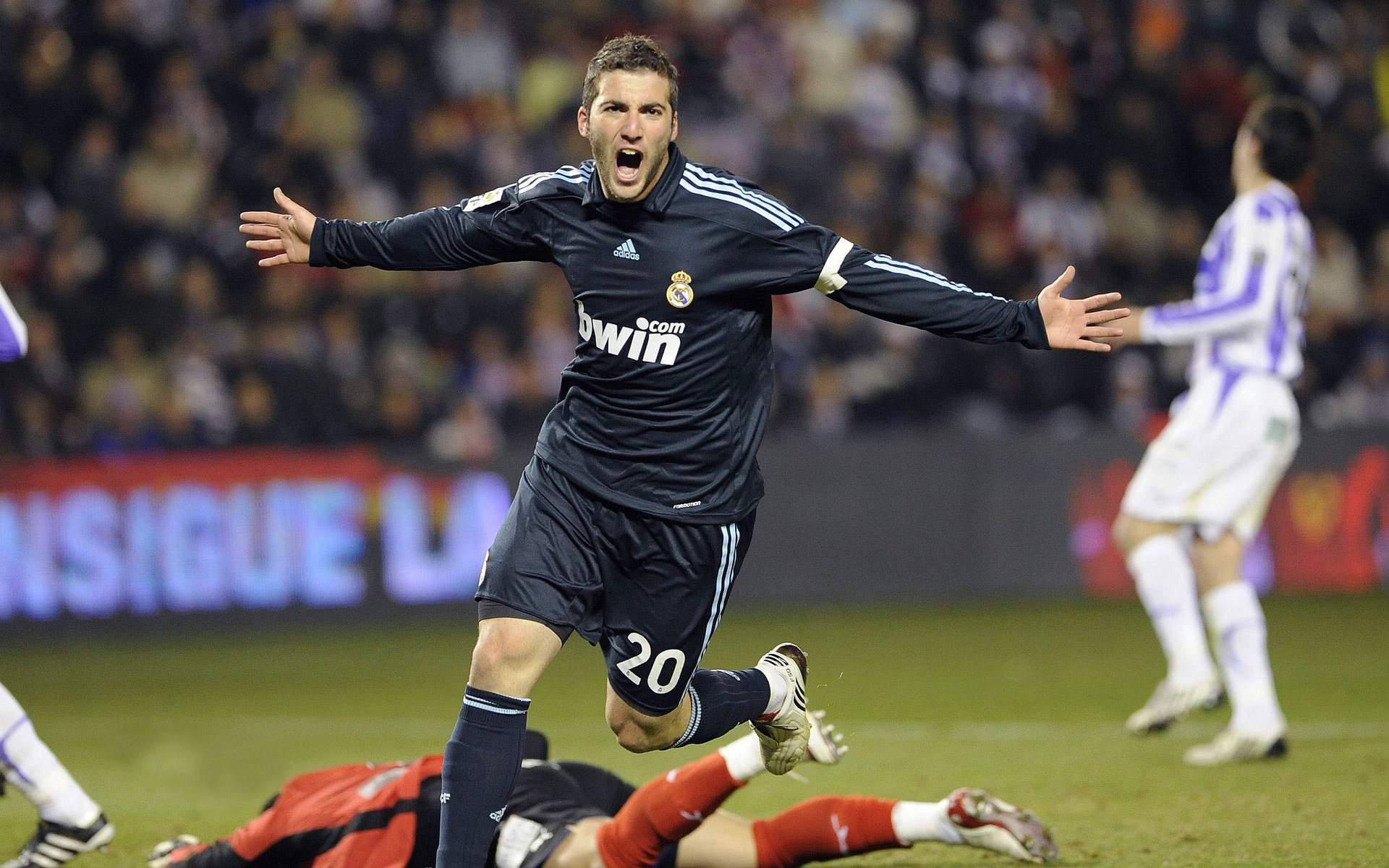 德甲争冠战之夜，加维持续制造杀伤，改写联赛格局