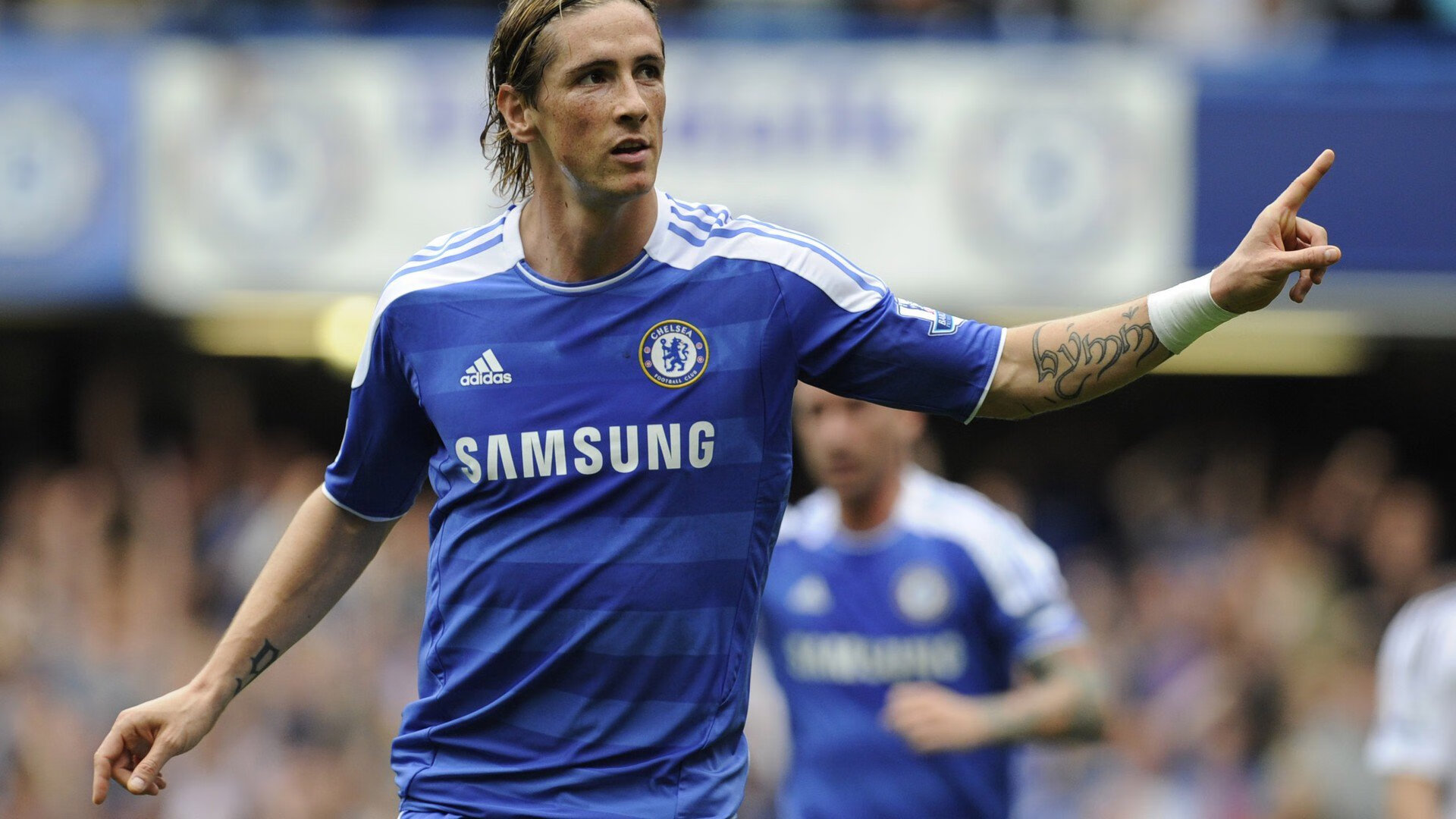 奥运周期关键战,奥斯梅恩接管比赛,巴萨系战术制霸沙特绿茵