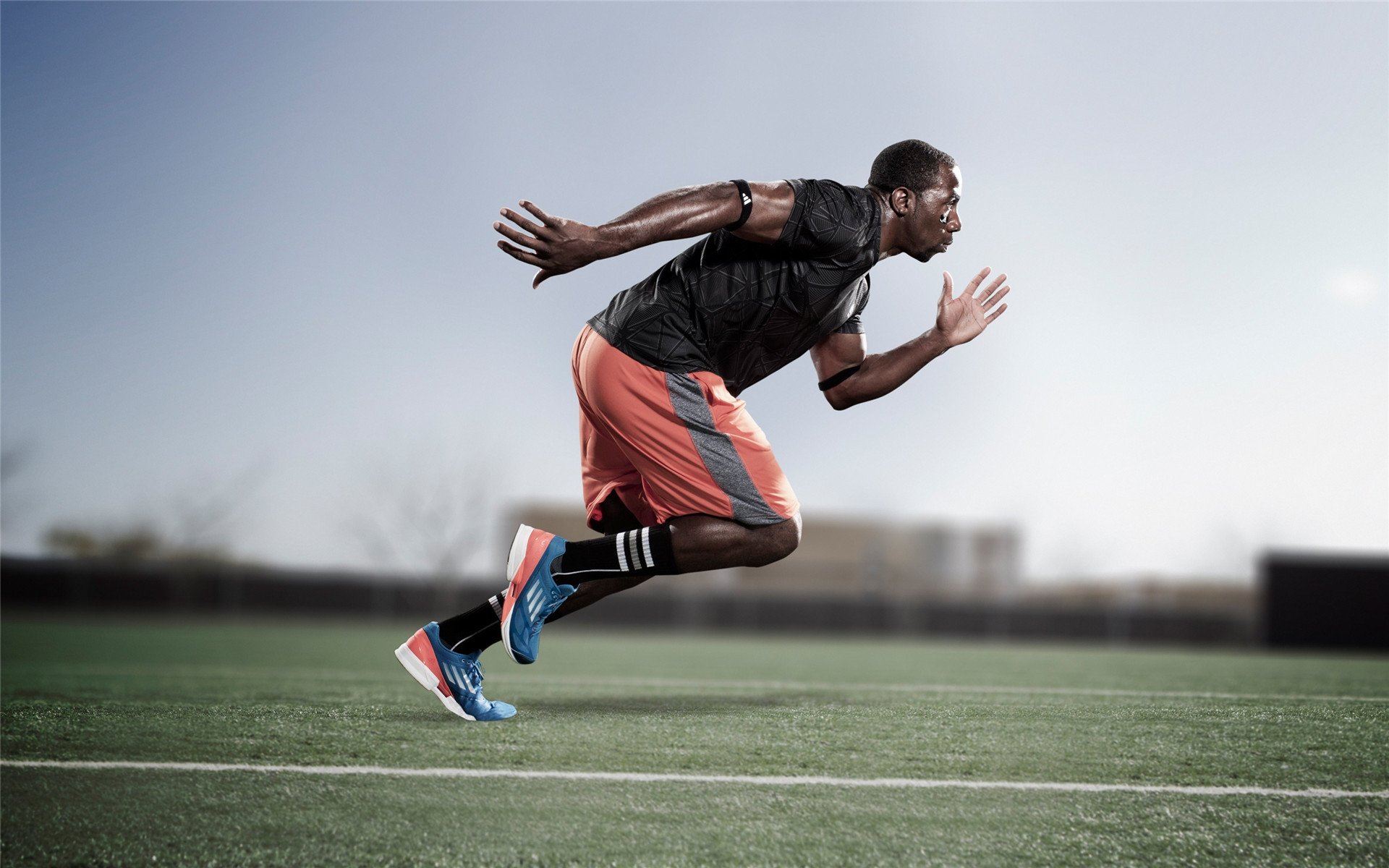 开云体育平台APP-冰与火的跨界狂想，当足球冰岛淘汰阿森纳，F1赛道如何被拉什福德接管？